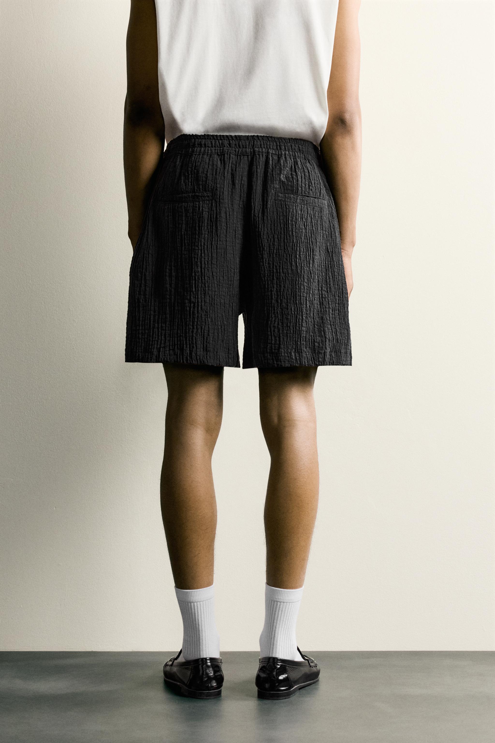 TEXTURED RELAXED FIT SHORTS